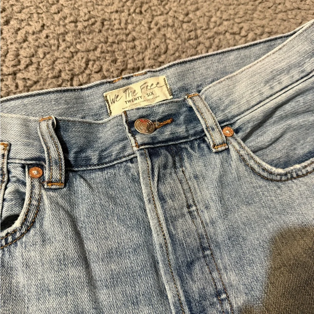 Free People “We The Free” Makai Cut‎ offs- High-Rise Distressed Denim Shorts